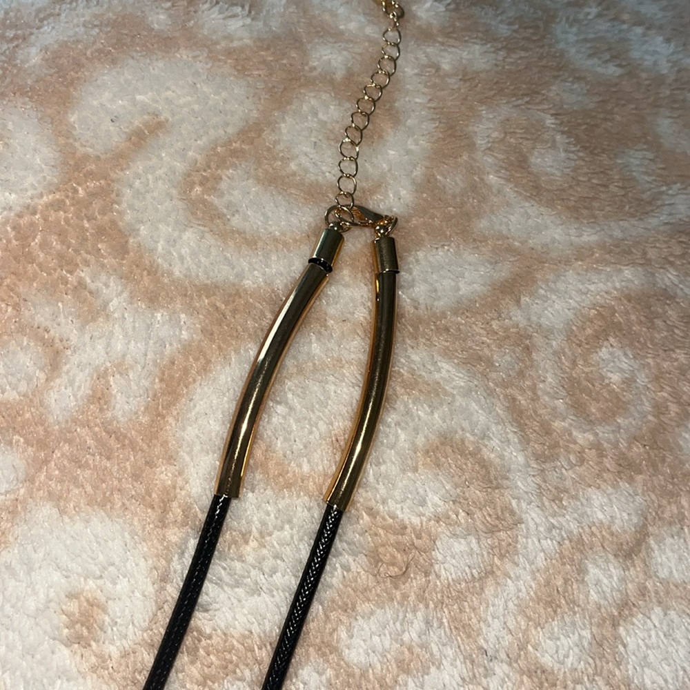 Last One! Beautiful Black & Gold Statement Necklace - Picture 7 of 10